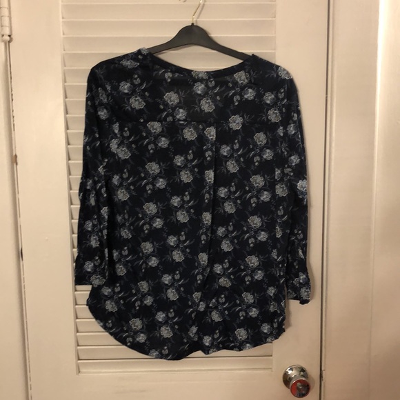 H&M Floral long sleeve blouse. Size XL. - Picture 3 of 3